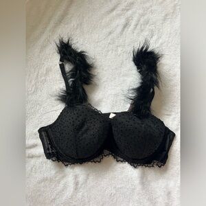 Victorias Secrets Black Dream Angel Black Faux Fur Bra Demi Bra​